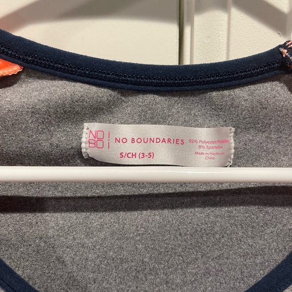 No Boundaries Shirt, Size S - Picture 4 of 4